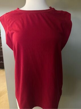 Ofeefan Berry Red Sleeveless Knit Top Medium Stretch Minimalist